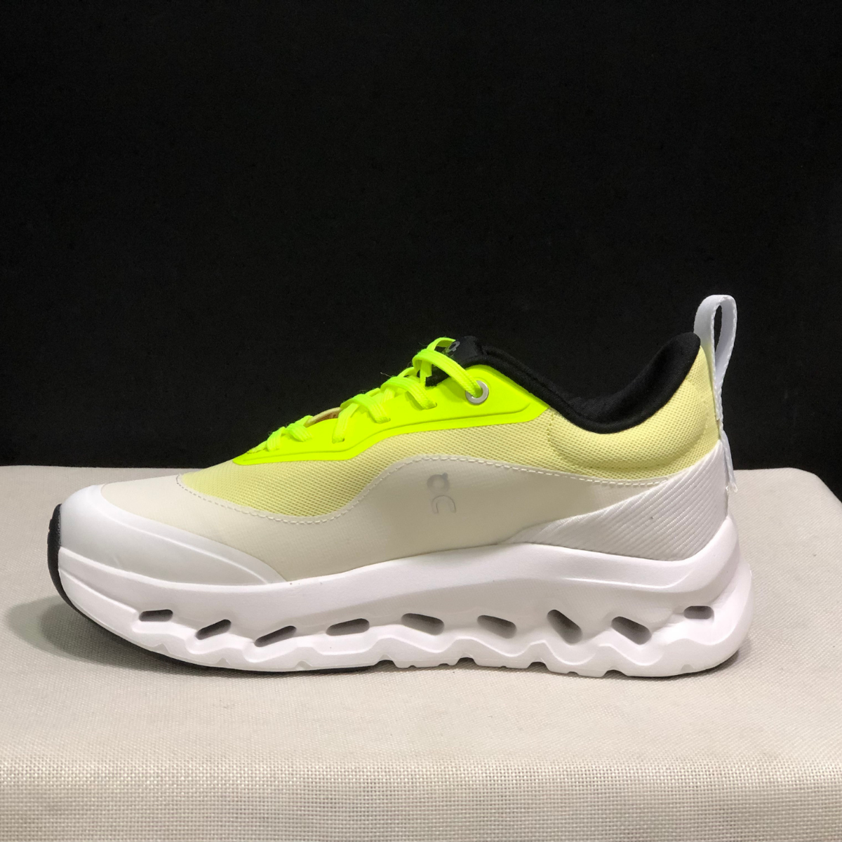 On Cloud × Loewe — Cloudtilt Jaune