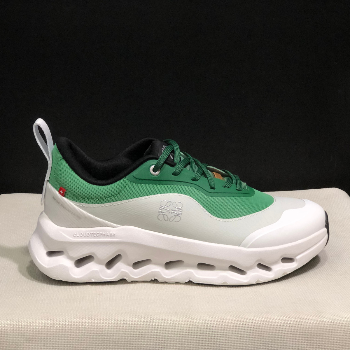 On Cloud × Loewe — Cloudtilt Vert